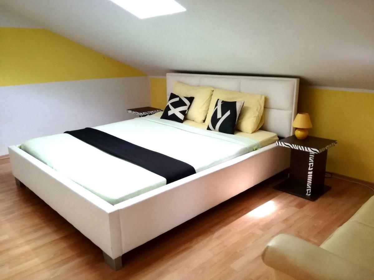Apartments Suzi Crikvenica Luaran gambar