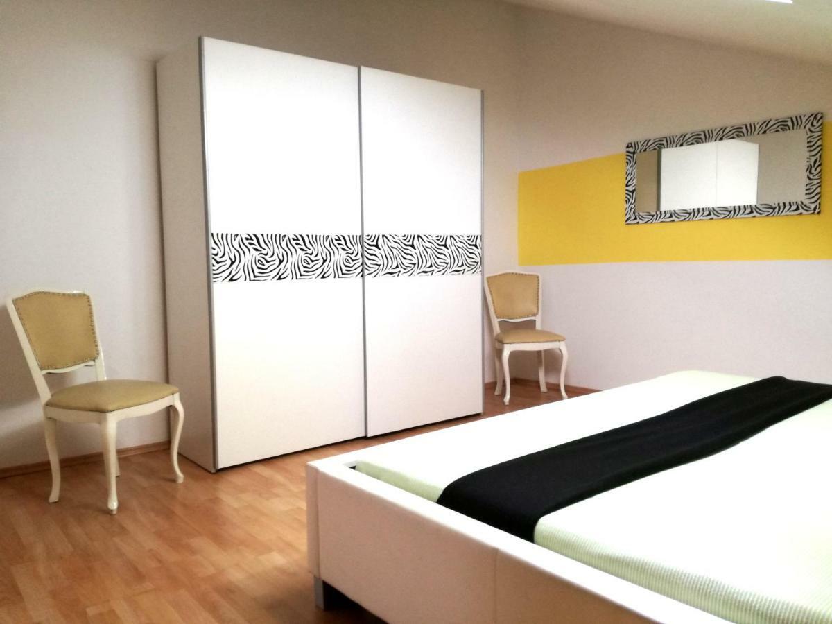 Apartments Suzi Crikvenica Luaran gambar